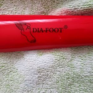 Dia-Foot Shoehorn